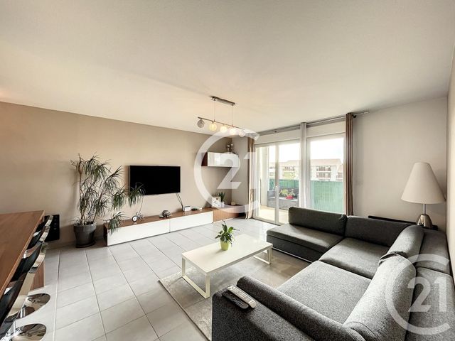 Appartement F3 à vendre - 3 pièces - 70.03 m2 - ST MARTIN DE CRAU - 13 - PROVENCE-ALPES-COTE-D-AZUR - Century 21 Horizons