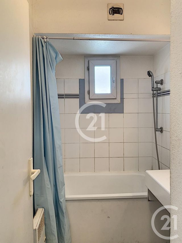 Afficher la photo en grand Appartement à vendre - 2 pièces - 34.42 m2 - NIMES - 30 - LANGUEDOC-ROUSSILLON - Century 21 Horizons