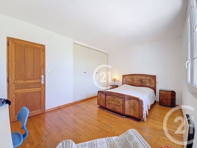 maison à vendre - 9 pièces - 225.8 m2 - ST MARTIN DE CRAU - 13 - PROVENCE-ALPES-COTE-D-AZUR - Century 21 Horizons