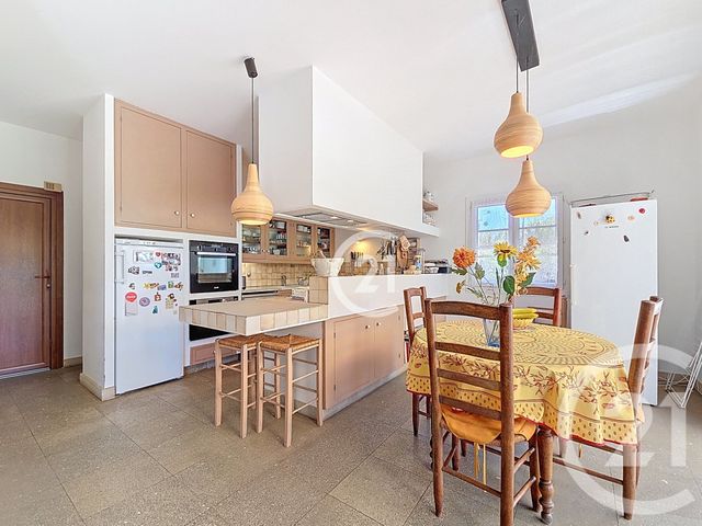 maison à vendre - 9 pièces - 225.8 m2 - ST MARTIN DE CRAU - 13 - PROVENCE-ALPES-COTE-D-AZUR - Century 21 Horizons