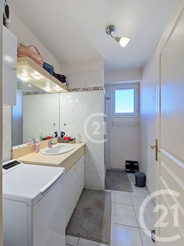 Appartement T3 à vendre - 3 pièces - 71.24 m2 - FOURQUES - 30 - LANGUEDOC-ROUSSILLON - Century 21 Horizons